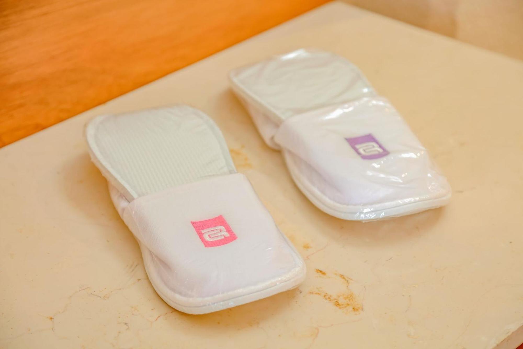 Camino Real 베라크루즈 외부 사진 A pair of hotel slippers